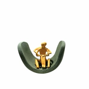 Χειροποίητη κεραμική βάρκα αγκαλιά