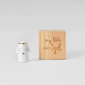 Πορσελάνινο διακοσμητικό σε ξύλινο κουτί