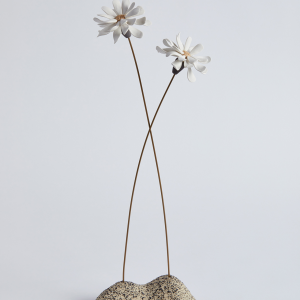 Χειροποίητες κεραμικές μαργαρίτες σε βάση