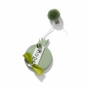 Χειροποίητο κρεμαστό κεραμικό γούρι ρόδι