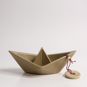Χειροποίητη κεραμική βάρκα-γούρι 2026